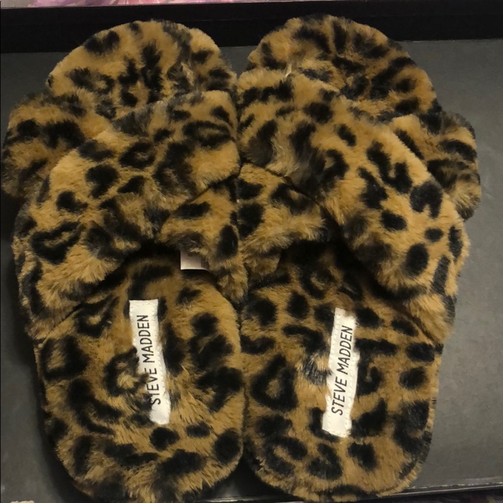 Steve Madden leopard slippers *BRAND NEW*